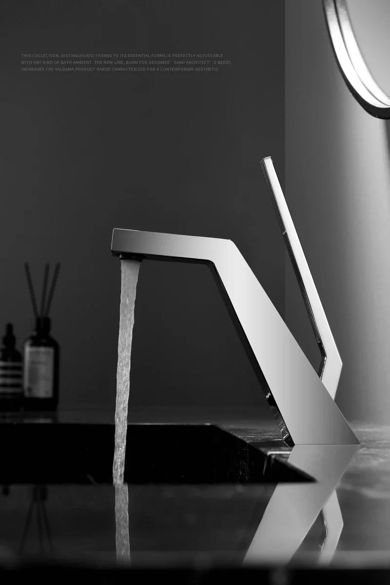 Single handle bathroom faucet