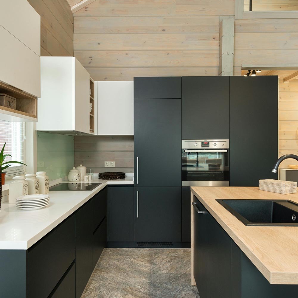 Luxury Home-kitchen in Bluewater Island