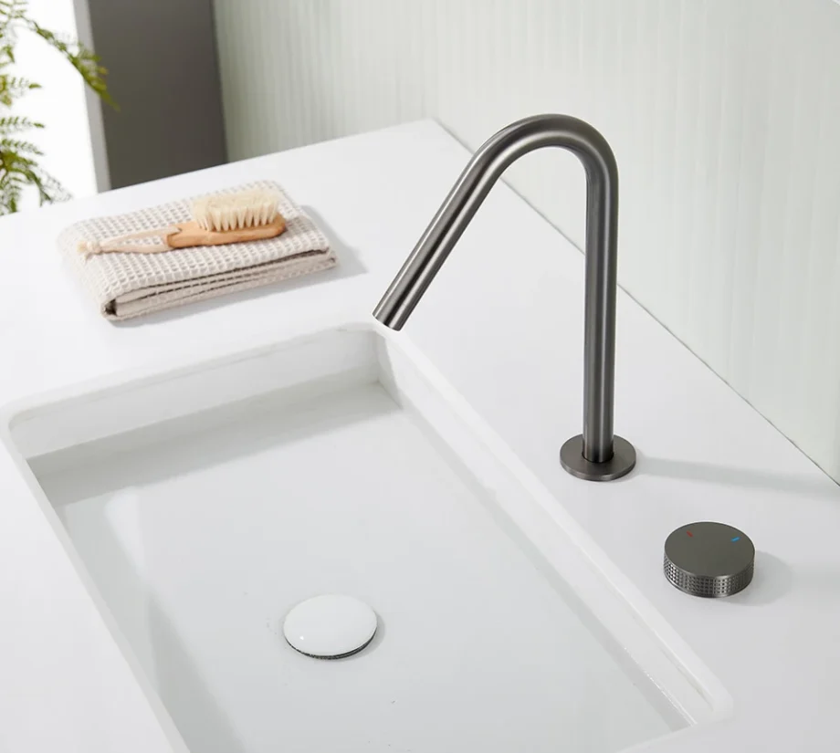 Gunmetal basin faucet