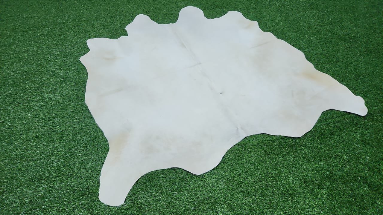 Natural Solid White Cowhide Rug | 180×170 cm
